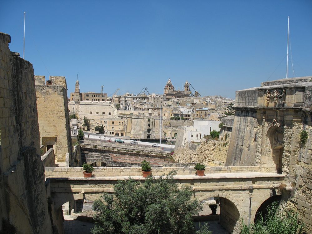 The Three Cities & Wine Tasting Tour