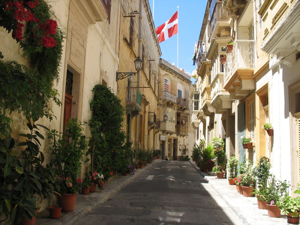 The Three Cities & Wine Tasting Tour