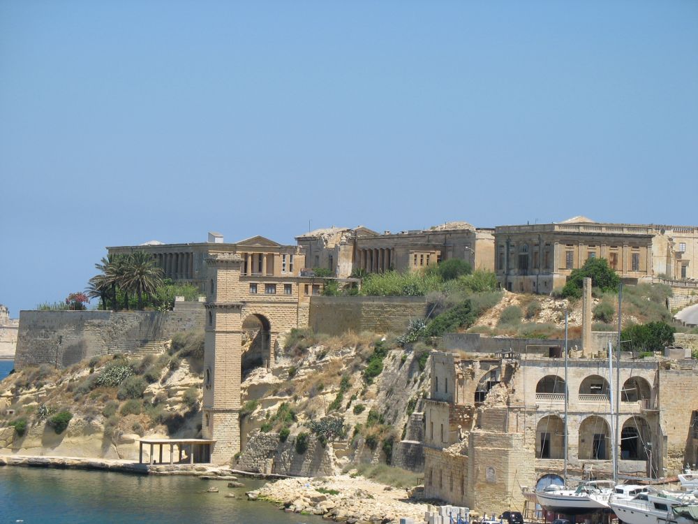 The Three Cities & Wine Tasting Tour