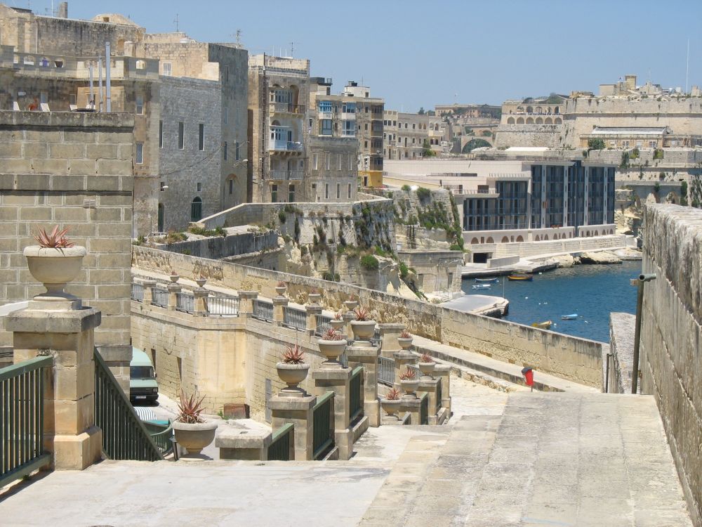 The Three Cities & Wine Tasting Tour