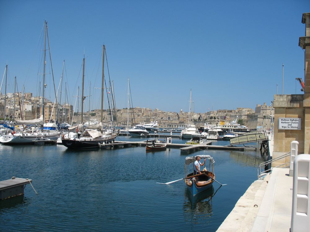 The Three Cities & Wine Tasting Tour