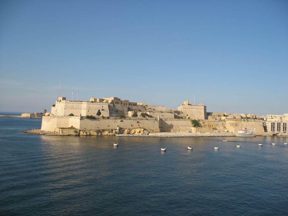 The Three Cities & Wine Tasting Tour